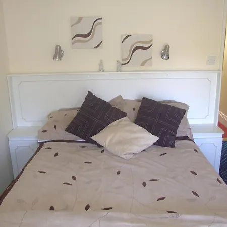 Glen Valley House B&B לינאן