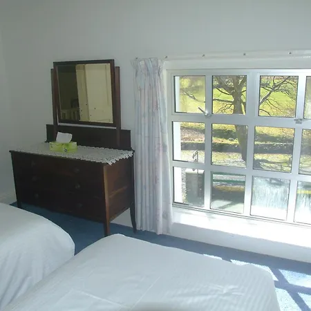 Glen Valley House B&B לינה וארוחת בוקר